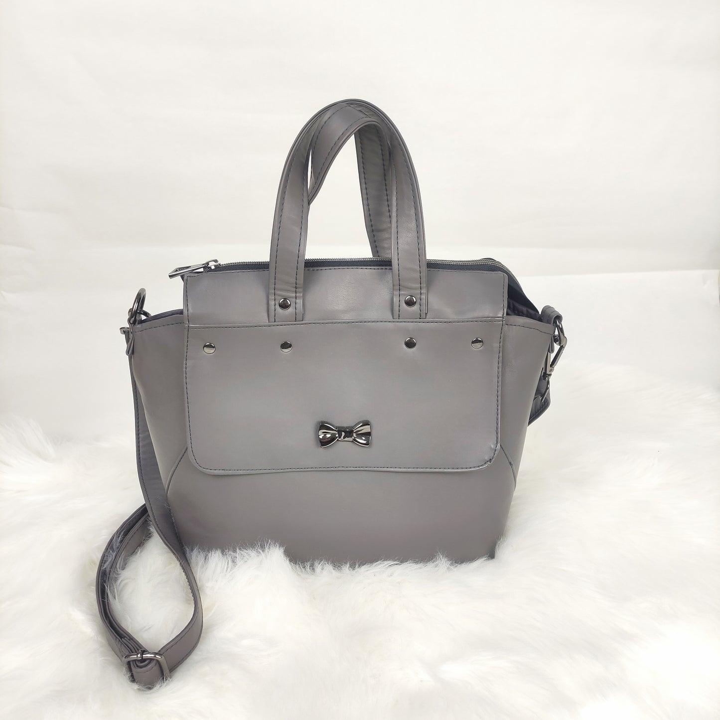 Solasta Handbag