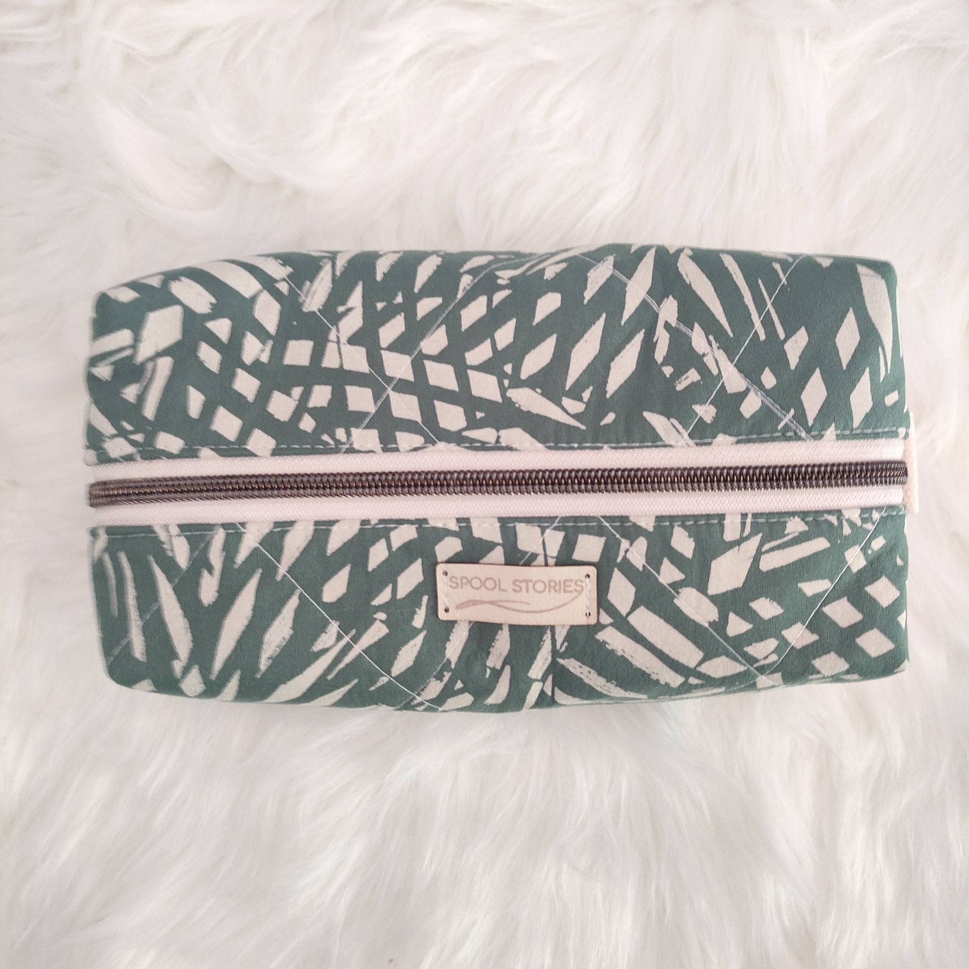 boxy zipper pouch